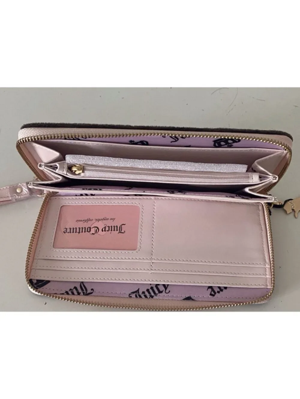 Juicy Couture New Love Chapter Large Zip Wallet Wristlet Chocolate Brown Scottie